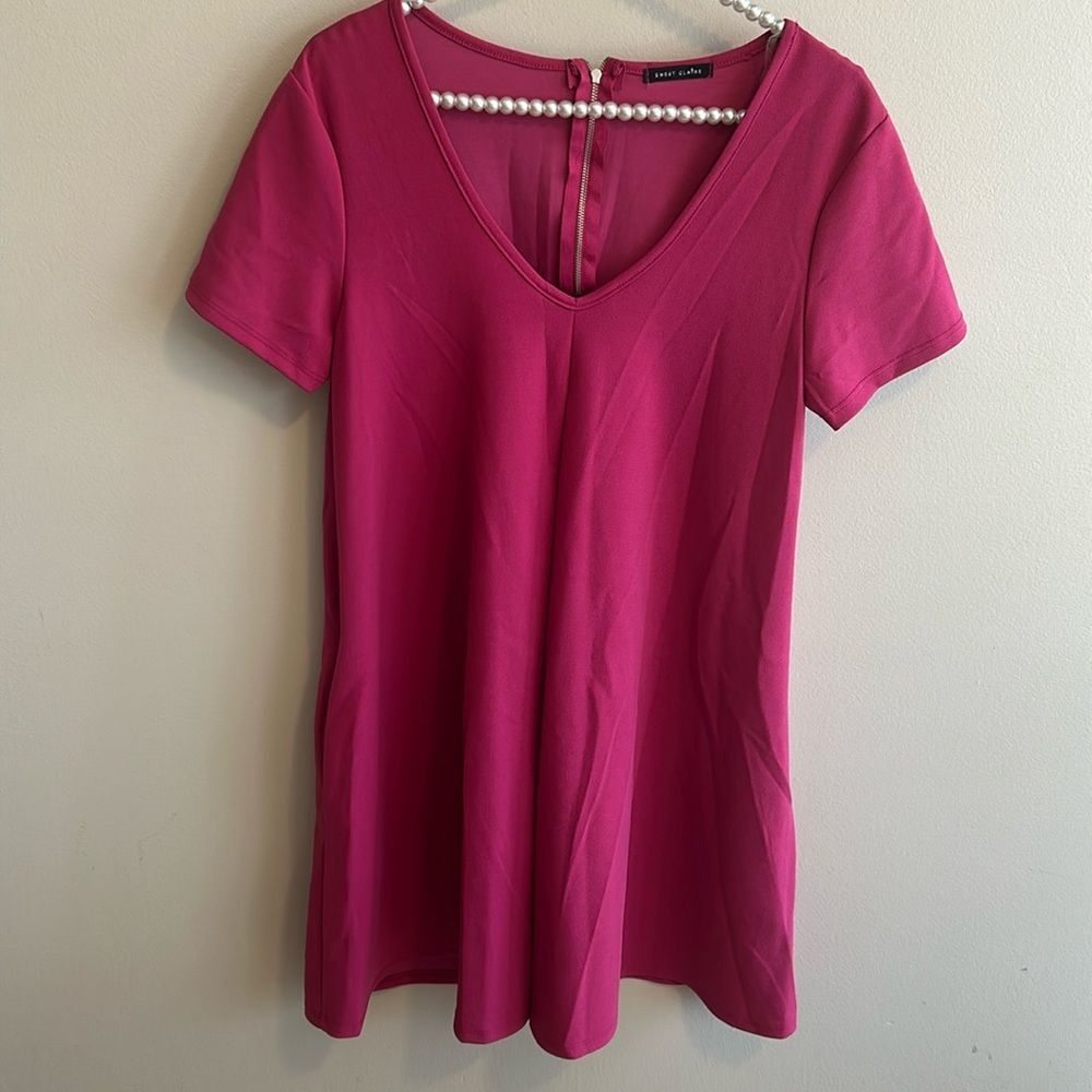 Sweet Claire Womens Fuchsia Pink VNeck Short Sleeve Shift Dress Gold Zip Back L